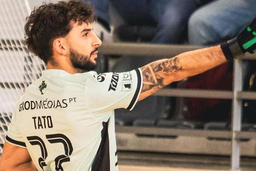 Tato Ferruccio conta com 40 golos em 55 jogos pelo Óquei de Barcelos Tato Ferruccio conta com 40 golos em 55 jogos pelo Óquei de Barcelos