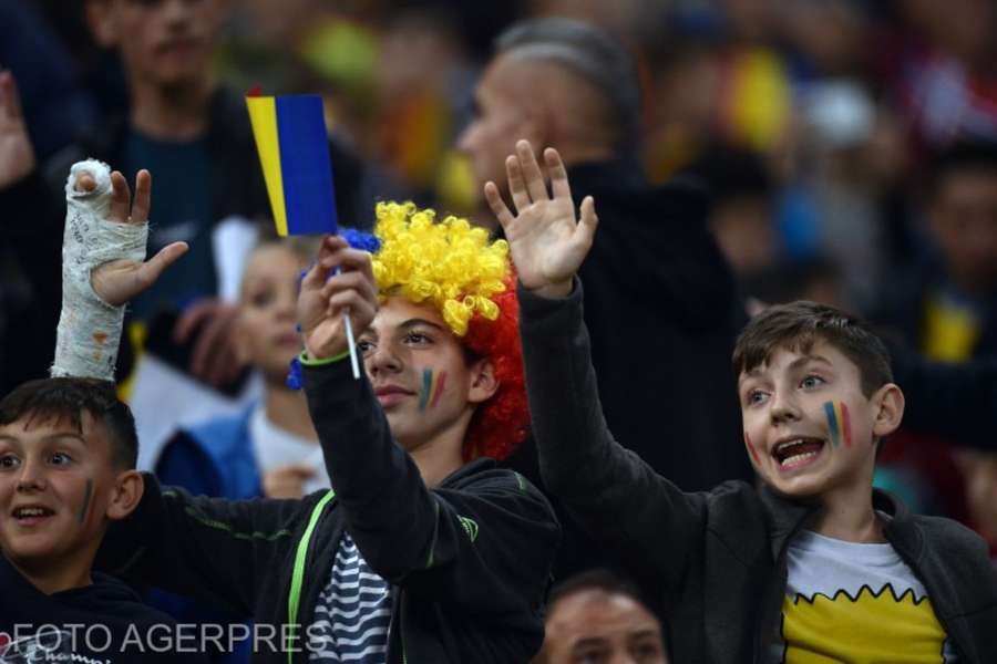 Copiii vor încuraja naționala României