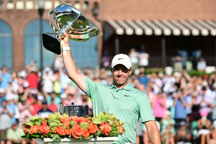 McIlroy became the first man to win the FedExCup three times