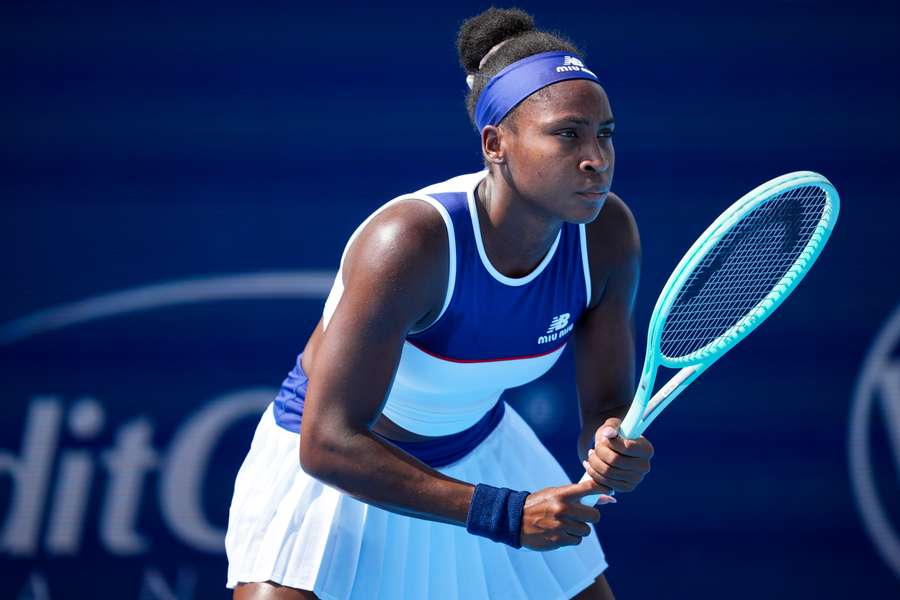 Coco Gauff waiting for Lucia Bronzetti to serve at 2025 Cincinnati Open