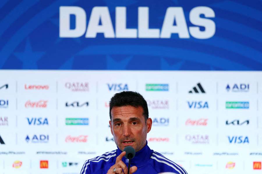 Scaloni habla en rueda de prensa