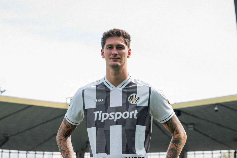 Cvancara im Trikot von Hradec