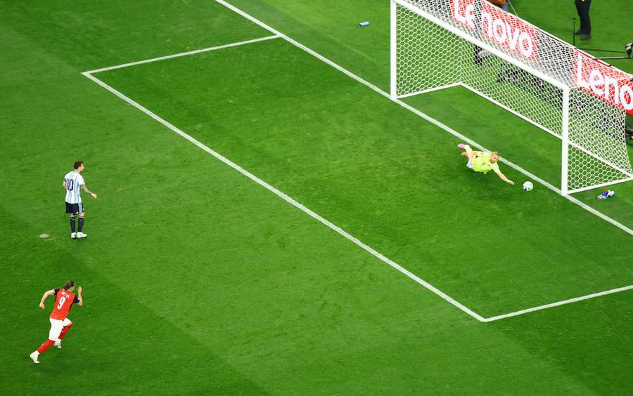 Il rigore sbagliato da Messi