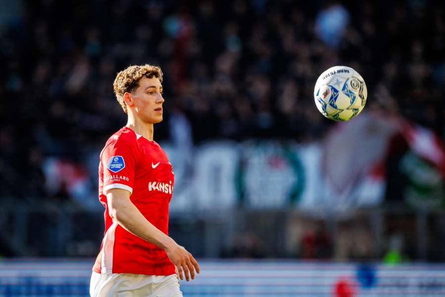 Bologna are reportedly interested in AZ's Ruben van Bommel
