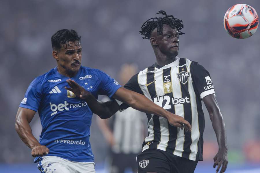 Galo reencontra Cruzeiro em meio a crise dentro e fora de campo