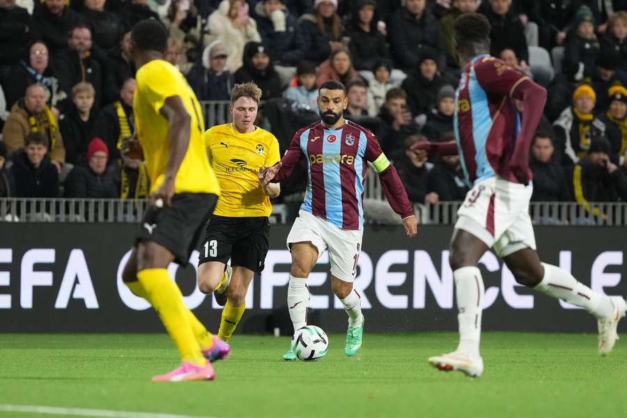 Mohamed Salah holds off Niilo Kujasalo Mohamed Salah holds off Niilo Kujasalo