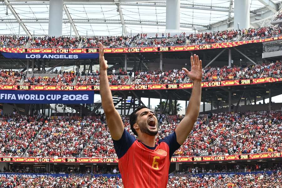 Con due gol decisivi Merino ha trascinato la Spagna in semifinale. Partirà titolare questa volta? Con due gol decisivi Merino ha trascinato la Spagna in semifinale. Partirà titolare questa volta?