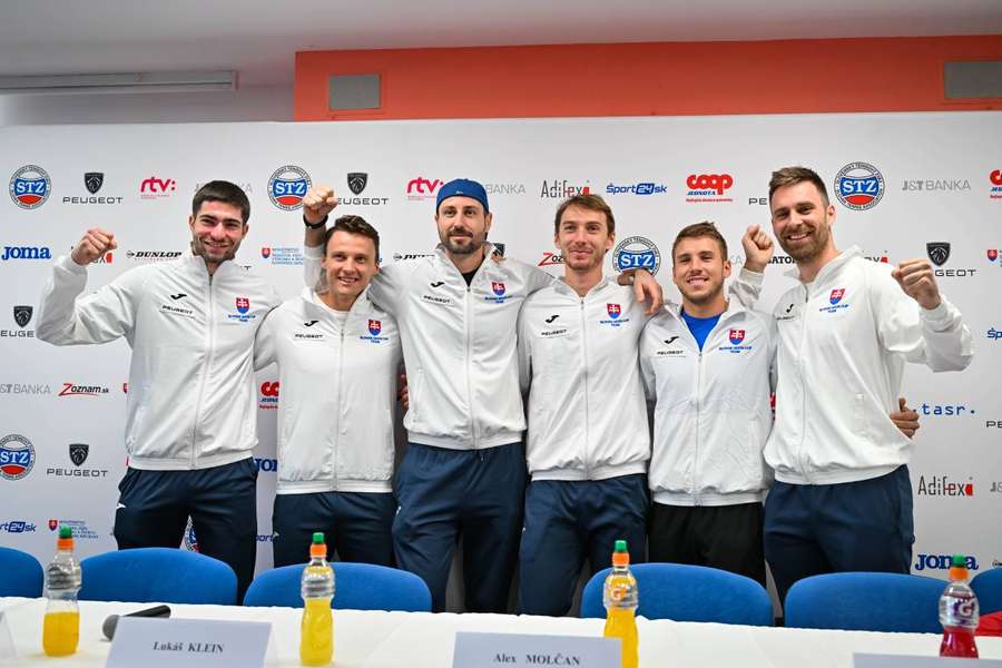Slovenskí tenisti majú pred sebou premiéru na finálovom turnaji Davis Cupu v rámci nového formátu.