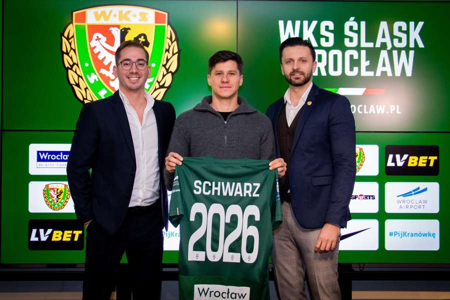 Śląsk przedłuża kontrakty z kluczowymi zawodnikami. Kontrakty do 2026 i 2027 roku