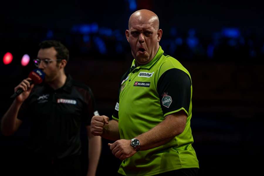 Van Gerwen speelt in de kwartfinale tegen Wright