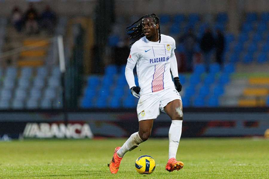 Meupiyou leva 14 jogos como titular do Alverca Meupiyou leva 14 jogos como titular do Alverca