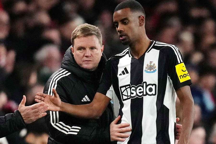 Alexander Isak ainda não tem previsão para voltar ao Newcastle