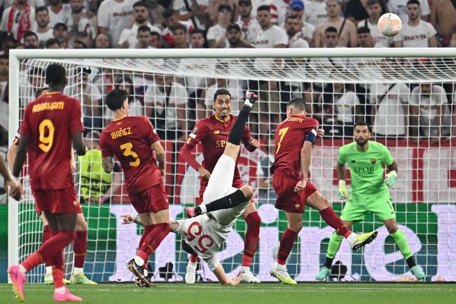 Lucas Ocampos attempts an overhead kick