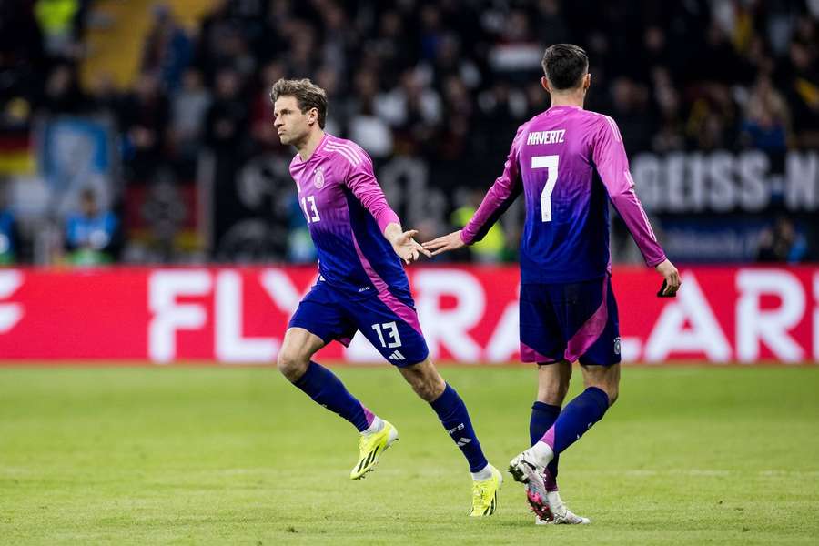 Thomas Müller i Kai Havertz podczas międzynarodowego meczu z Holandią w marcu 2024 r.