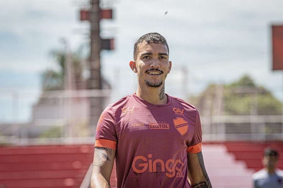 Vila começa rodada a dois pontos do líder da Série B