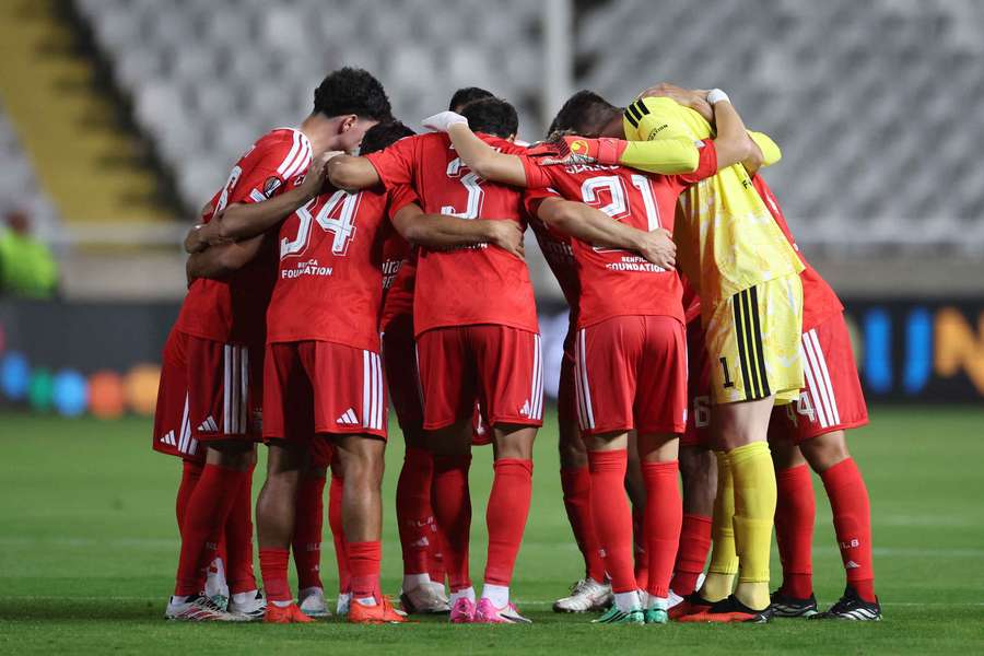Benfica goleou em Nicósia Benfica goleou em Nicósia