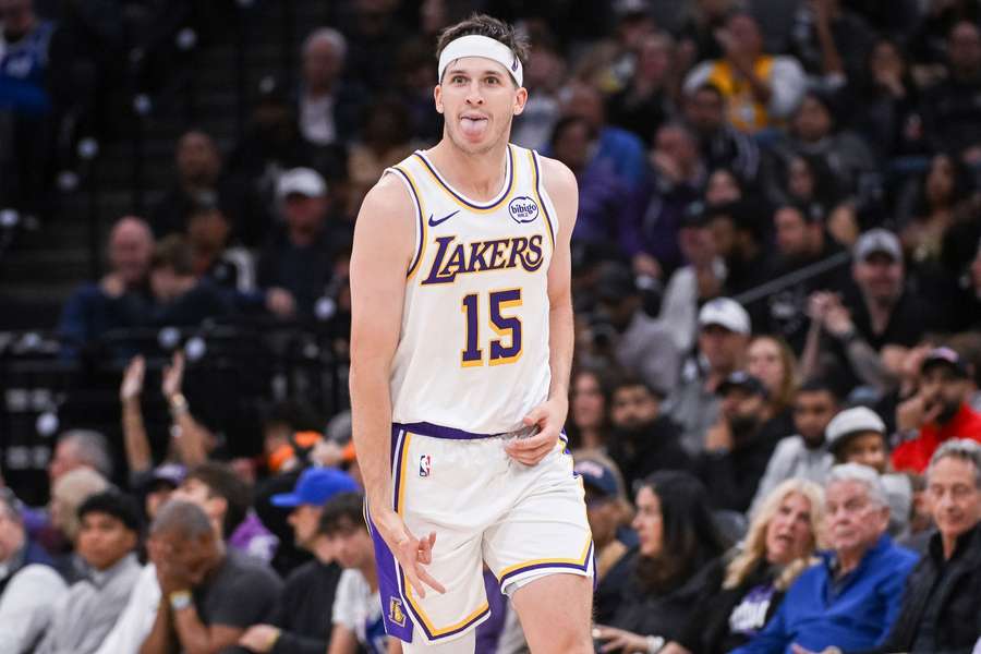Rekordowe 51 punktów Reavesa dla Lakers pod nieobecność Doncica i Jamesa Rekordowe 51 punktów Reavesa dla Lakers pod nieobecność Doncica i Jamesa