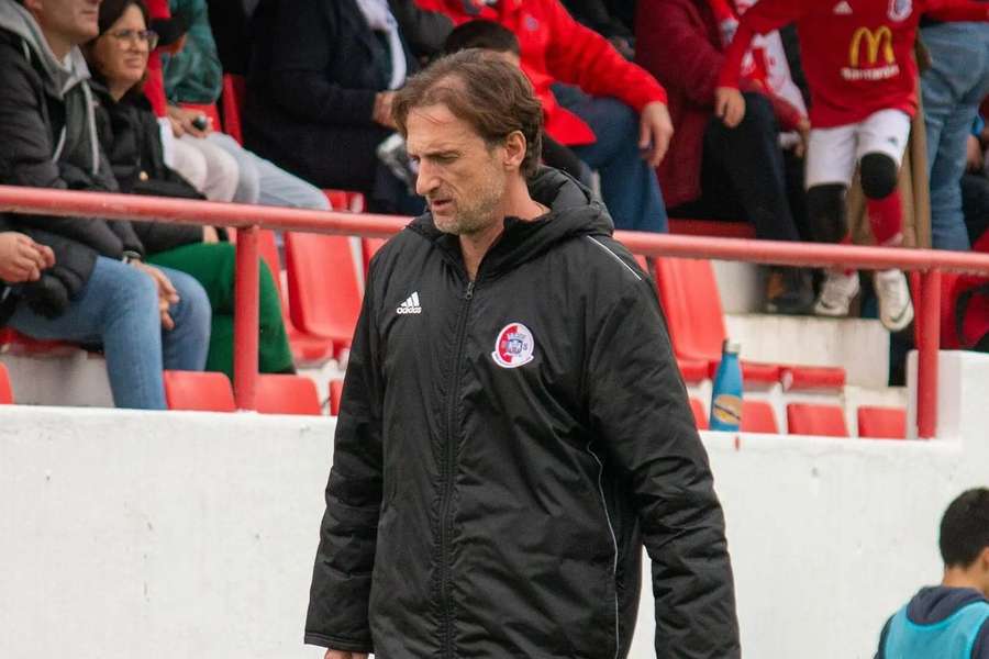Carlos Fernandes levou a União de Santarém à fase de subida da Liga 3 Carlos Fernandes levou a União de Santarém à fase de subida da Liga 3