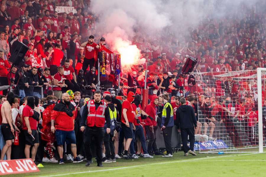 Slavia vyčíslila ztrátu v souvislosti s tresty za derby na 50 milionů korun.