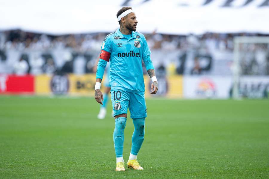 Neymar foi titular na Neo Química Arena Neymar foi titular na Neo Química Arena