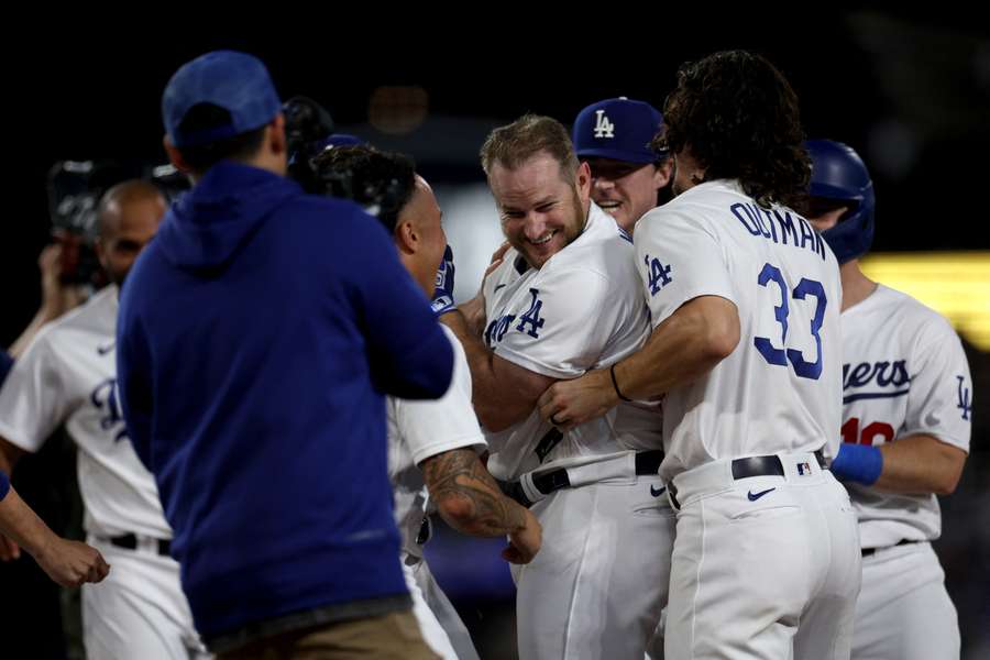 Max Muncy van de Dodgers viert zijn 'game winning single' in de 3-2 overwinning op de Detroit Tigers eerder deze week