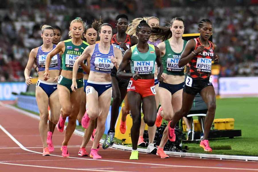 Laura Muir, Katie Snowden and Melissa Courtney-Bryant compete in the women's 1,500m final