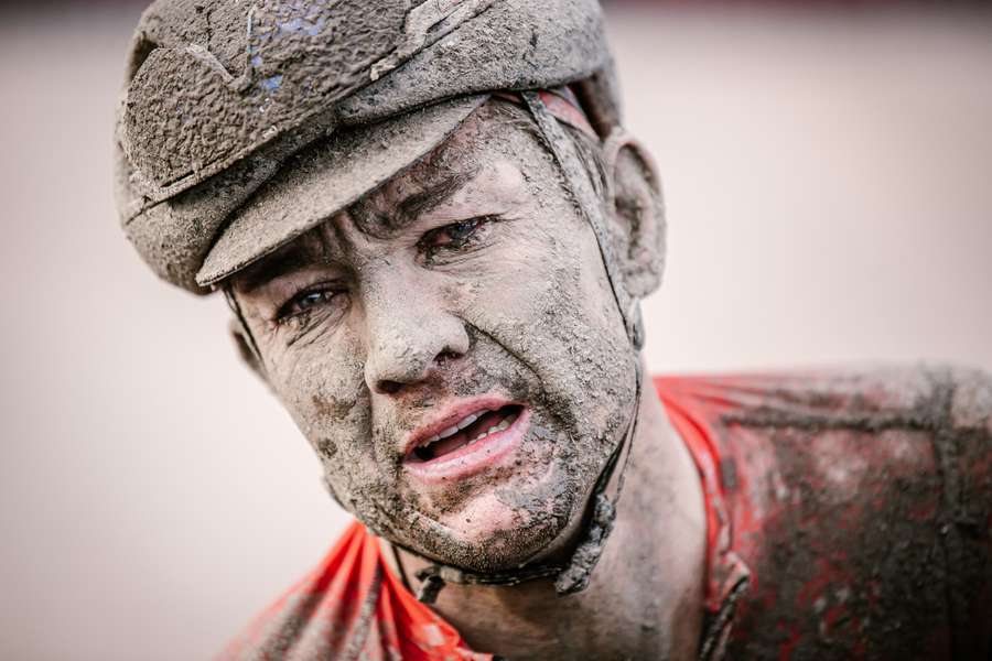 Da den aparte efterårsudgave Paris-Roubaix i 2021 endte i en ren mudderfest, kørte Heinrich Haussler ind som nummer 10. 