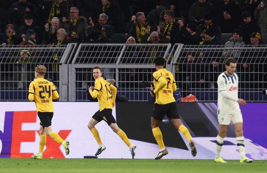 I tedeschi festeggiano il gol