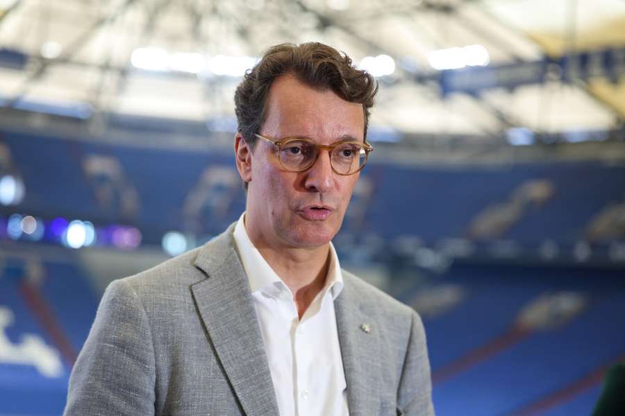 Hendrik Wüst plant einen Weltrekord bei möglichen Olympischen Spielen. Hendrik Wüst plant einen Weltrekord bei möglichen Olympischen Spielen.