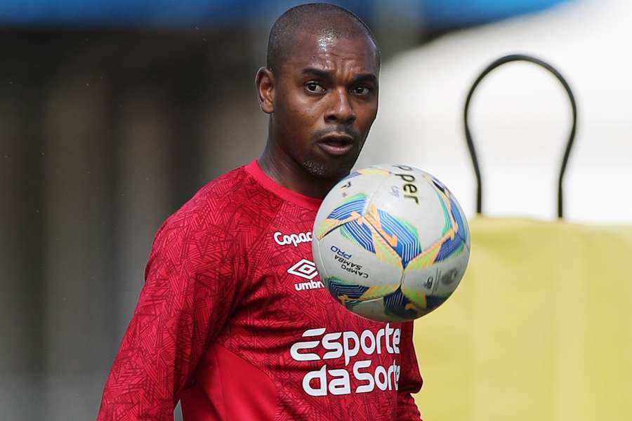 Fernandinho é o capitão do time curitibano