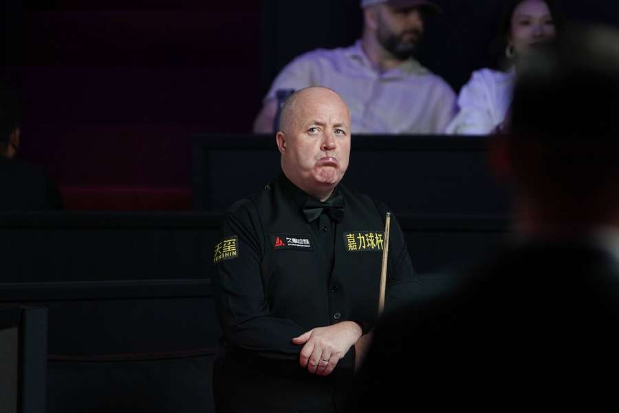 John Higgins, calificare dramatică în sferturile Shanghai Masters John Higgins, calificare dramatică în sferturile Shanghai Masters