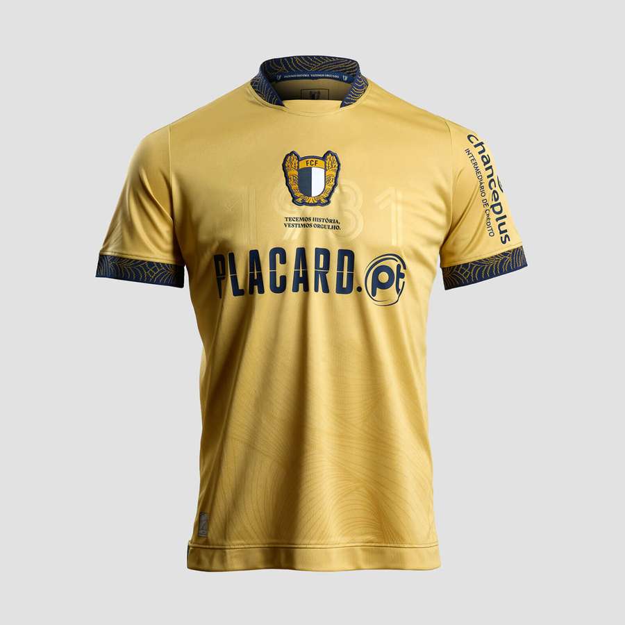 A camisola alternativa do Famalicão