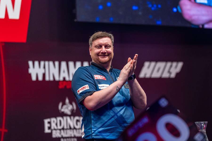 Menzies impresses on opening day in Sindelfingen