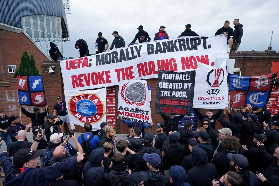 Crystal Palace fans stage protest after Europa League axe
