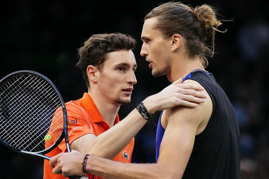 Ugo Humbert se rattaque à Alexander Zverev.