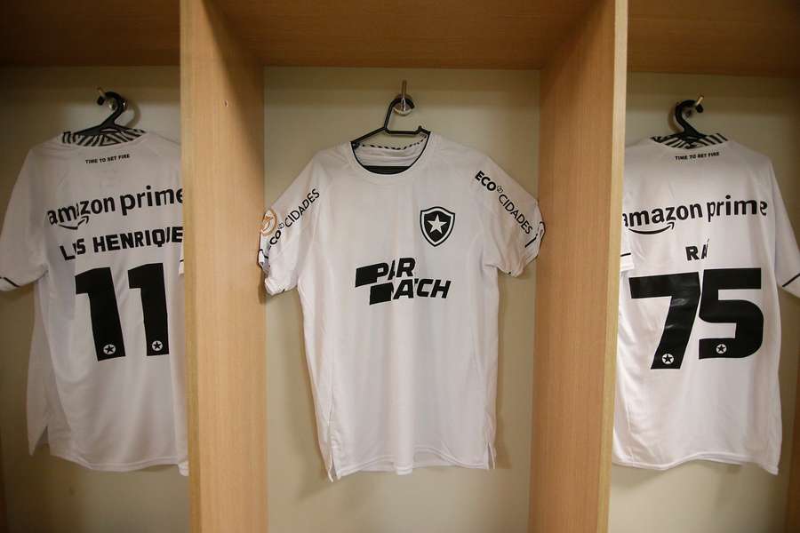 O equipamento do Botafogo em estreia no jogo com o Palmeiras