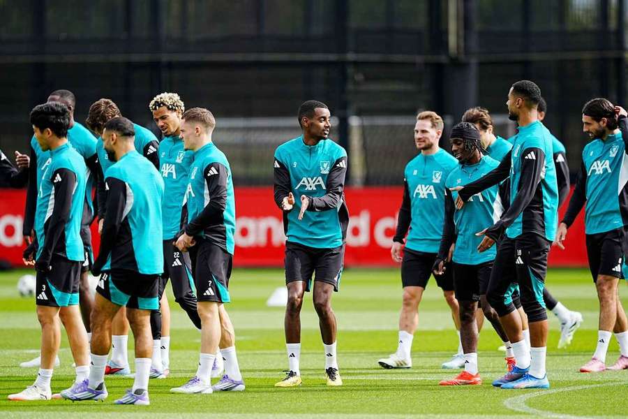 Liverpool's Alexander Isak (centre) during a training session at the AXA Training Centre