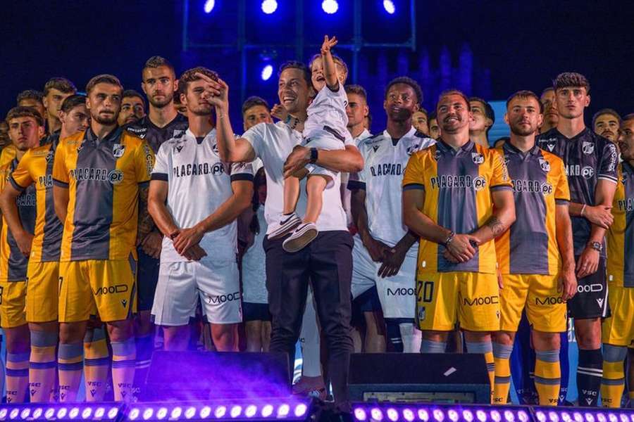Vitória SC apresentou plantel no Campo de São Mamede Vitória SC apresentou plantel no Campo de São Mamede