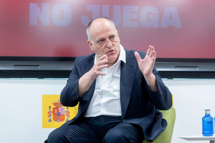 Presidente da LaLiga comenta polêmicas do Barcelona de compra de árbitros