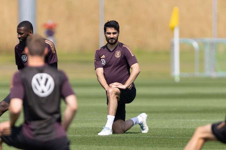 Gündogan, vencedor da Liga dos Campeões, juntou-se à equipa na quarta-feira