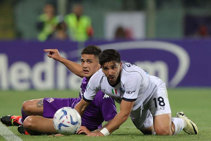 Fiorentina e Nápoles continuam separados por dois pontos