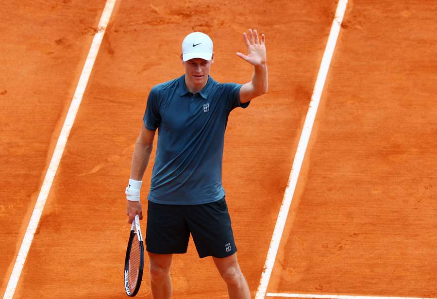 Sinner kann es auch auf Sand Sinner kann es auch auf Sand