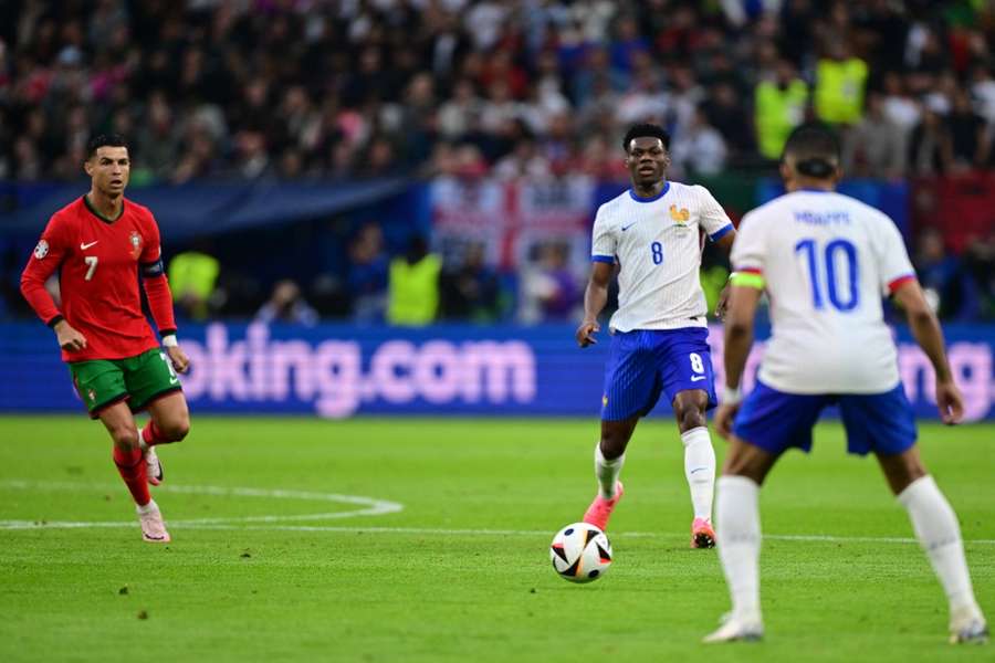 Tchouamení, Mbappé y Cristiano