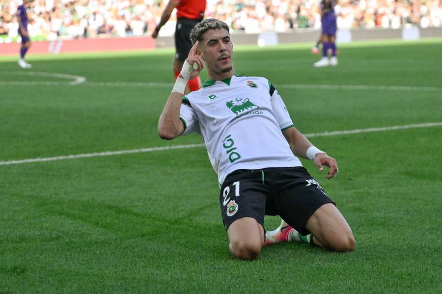 Zabiri fez três golos ao Elche de Martín Anselmi Zabiri fez três golos ao Elche de Martín Anselmi