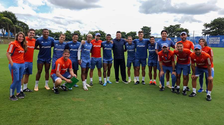 Ronaldo em uma das suas muitas visitas à Toca da Raposa 2