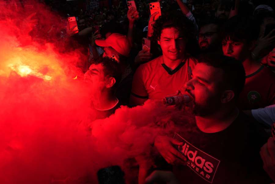 Aficionados animan a su selección