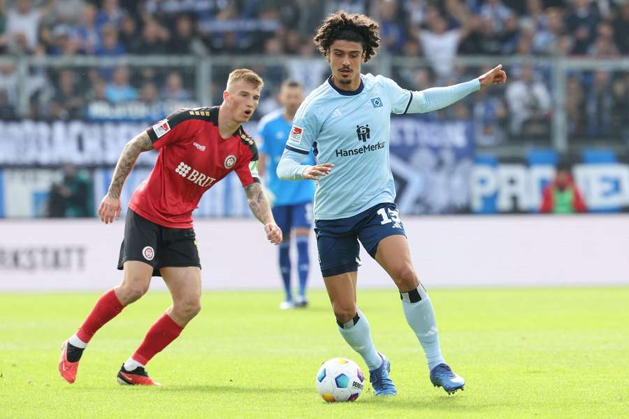  Guilherme Ramos und der HSV kommen nicht über ein 1:1 in Wiesbaden hinaus