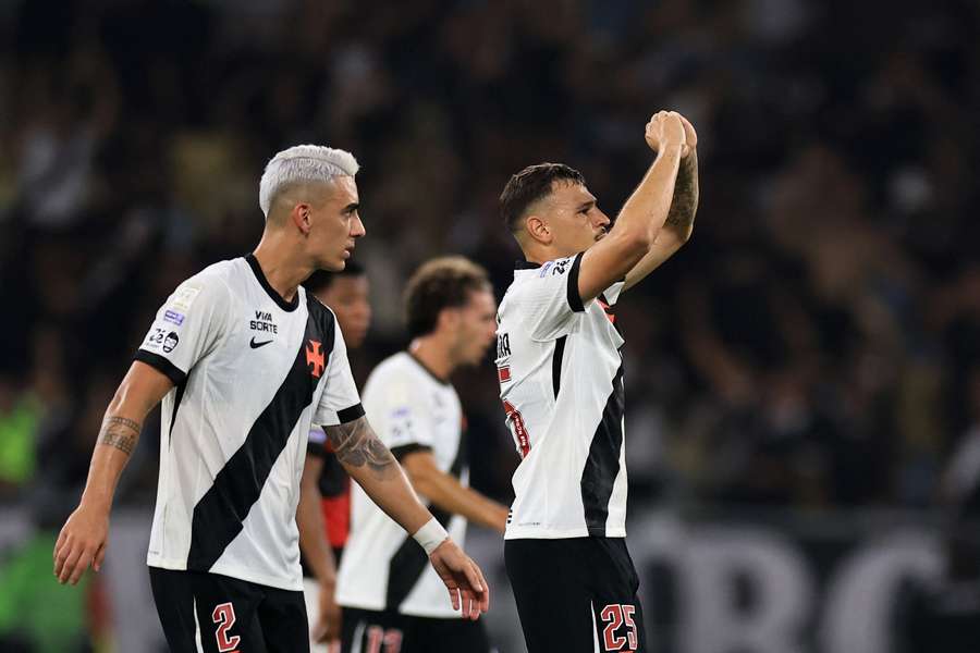 Hugo Mendes marcou no apagar das luzes e calou o lado rubro-negro no Maracanã