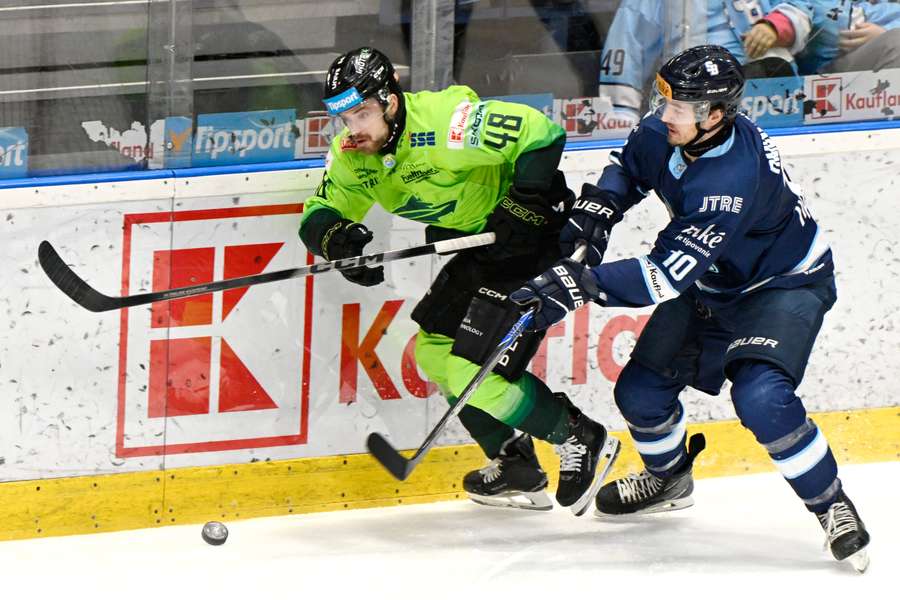 Žilina a Slovan sa pobijú o čelo tabuľky. Žilina a Slovan sa pobijú o čelo tabuľky.