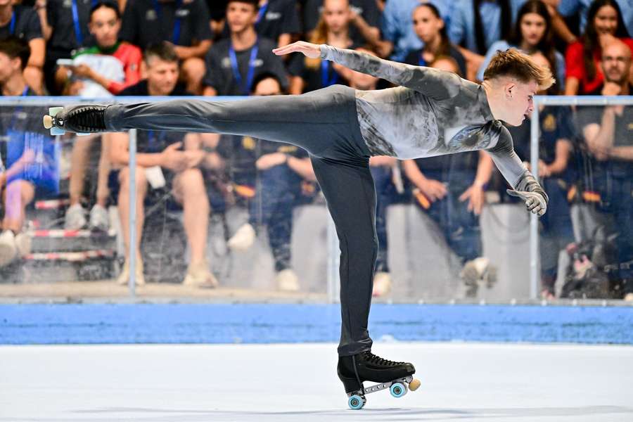 Lucas Yáñez, campeón de Europa en la modalidad libre de patinaje artístico